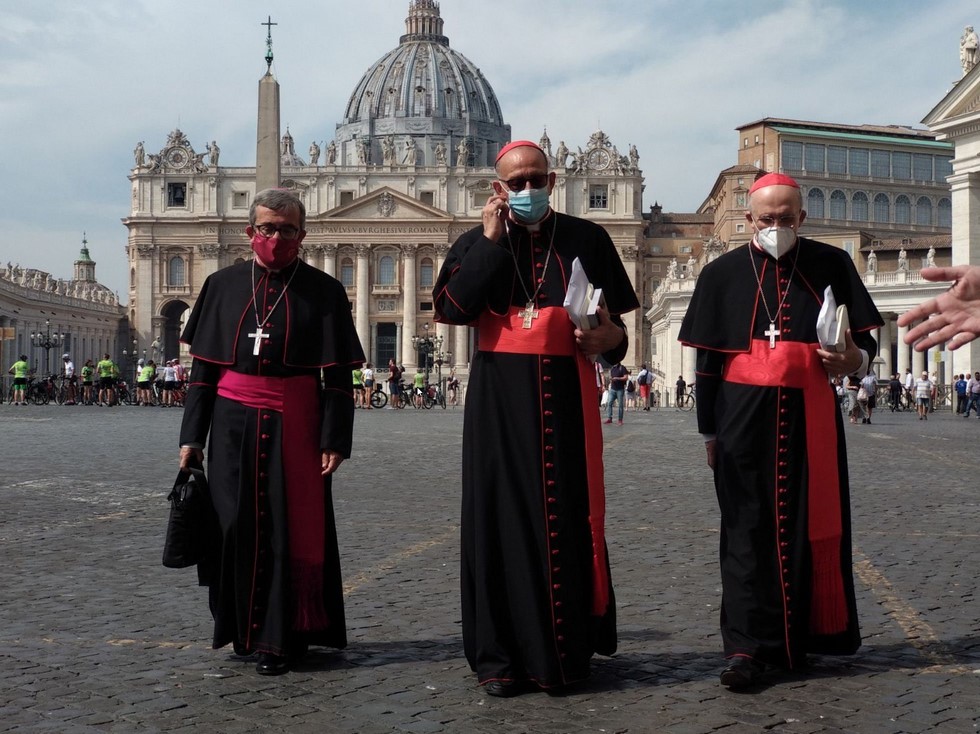 foto cupula Conferencia episcopal en Roma